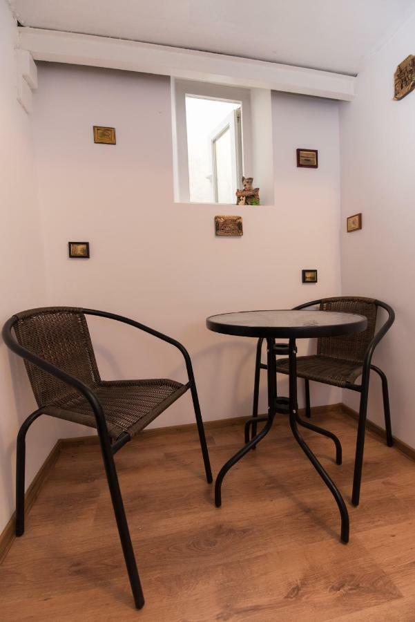 Queen Holiday Apartment Bucareste Exterior foto